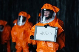 review-arrival-696x464