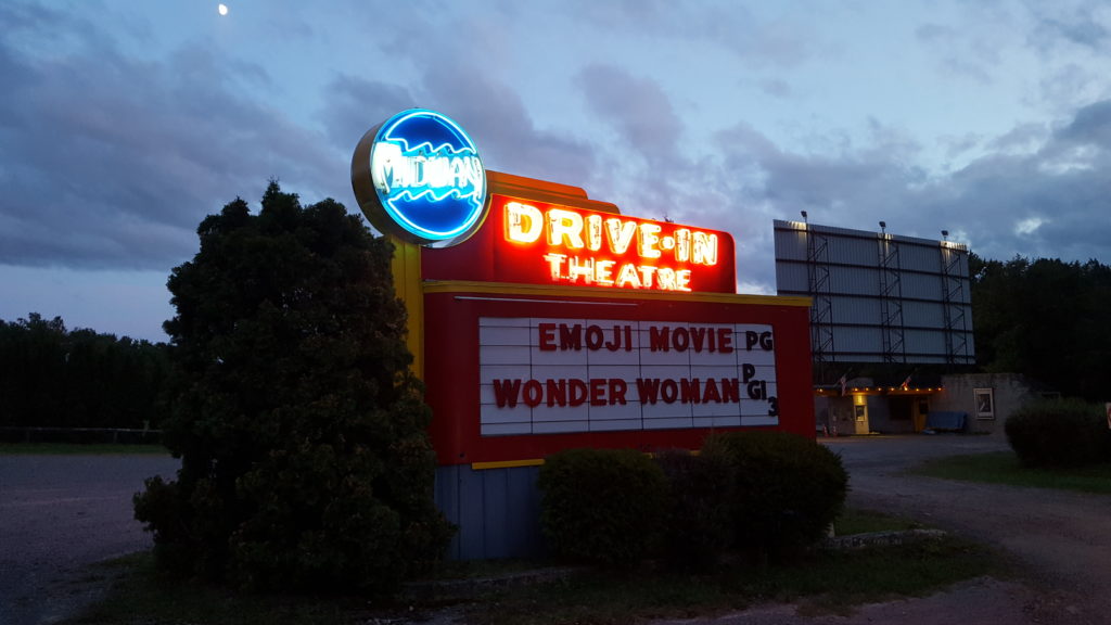 bioskop drive-in terbaik dunia